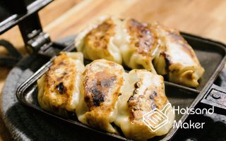 ホットサンドメーカーで焼き餃子の作り方・レシピ