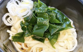 生わかめうどんの作り方・レシピ【ぶっかけ冷】