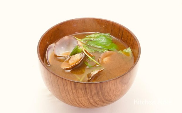 昆布だしで美味しい!あさりの味噌汁の作り方・レシピ